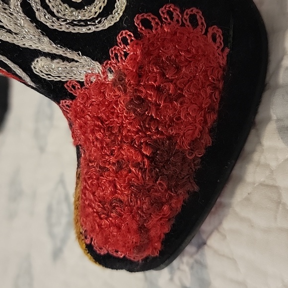 Boots - Picture 3 of 7